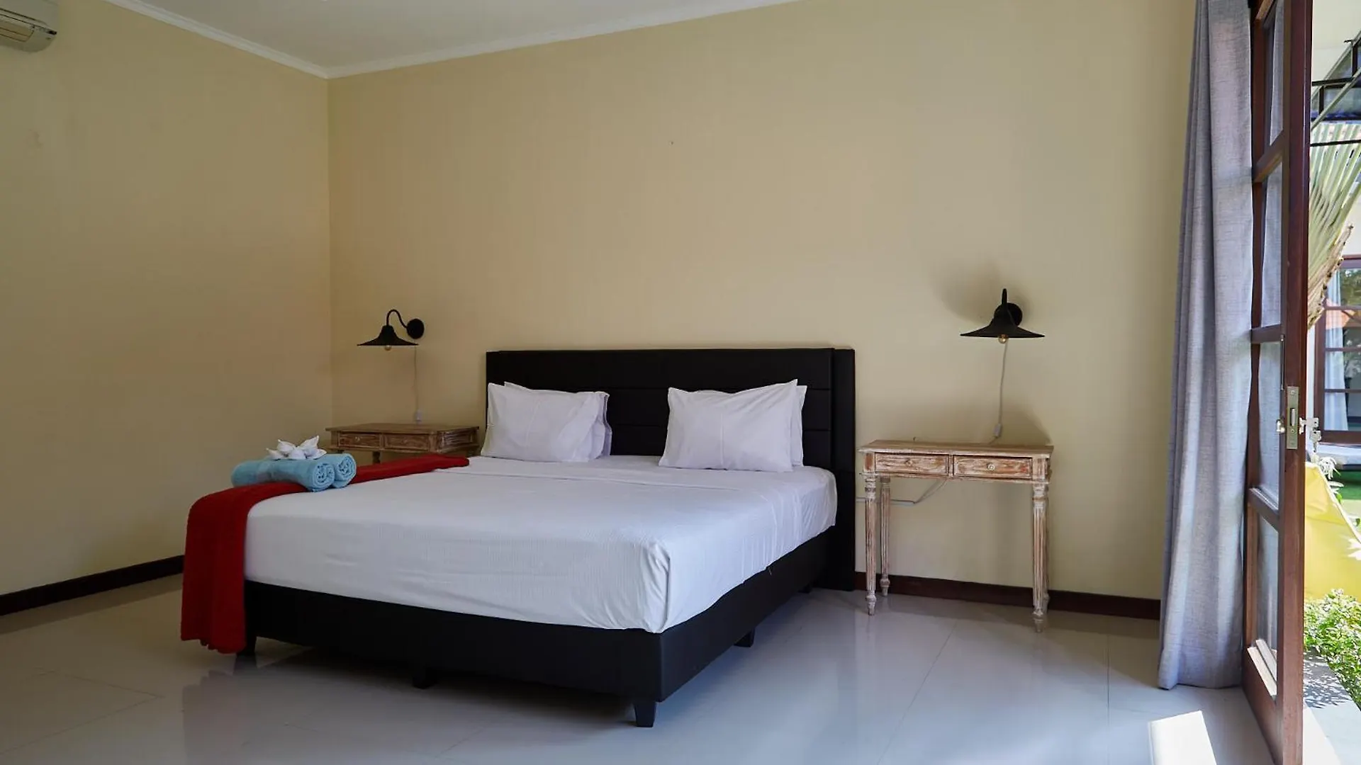 Villa Nicola Seminyak 0*,